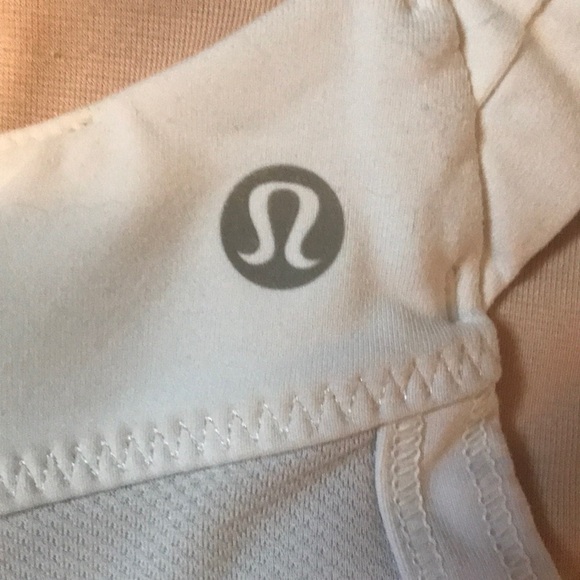 Lululemon sports bra - Picture 3 of 6